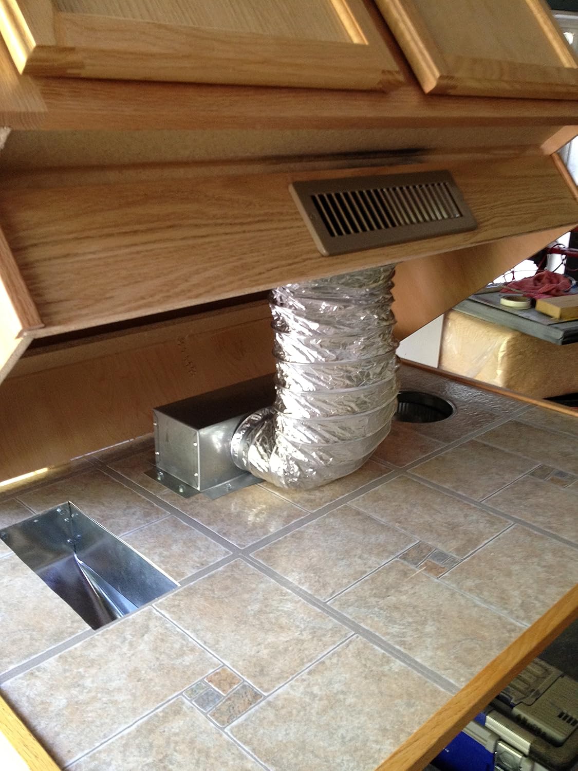 Under Cabinet Toe Kick Ducting Kit S398230