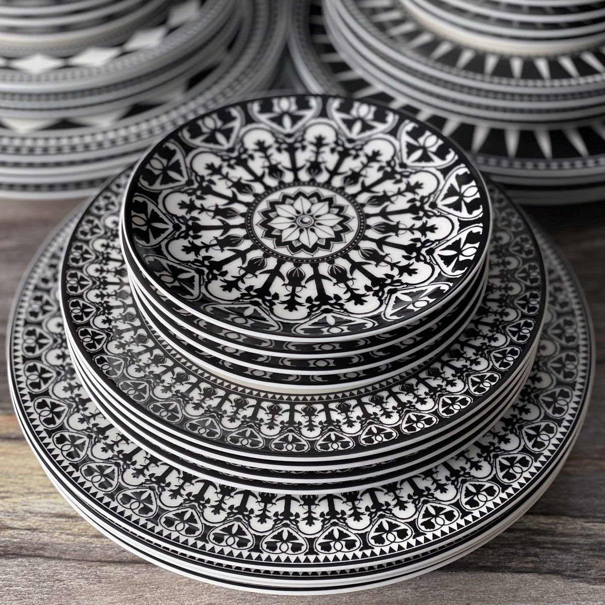 Canape Plate, Set of 4 H721