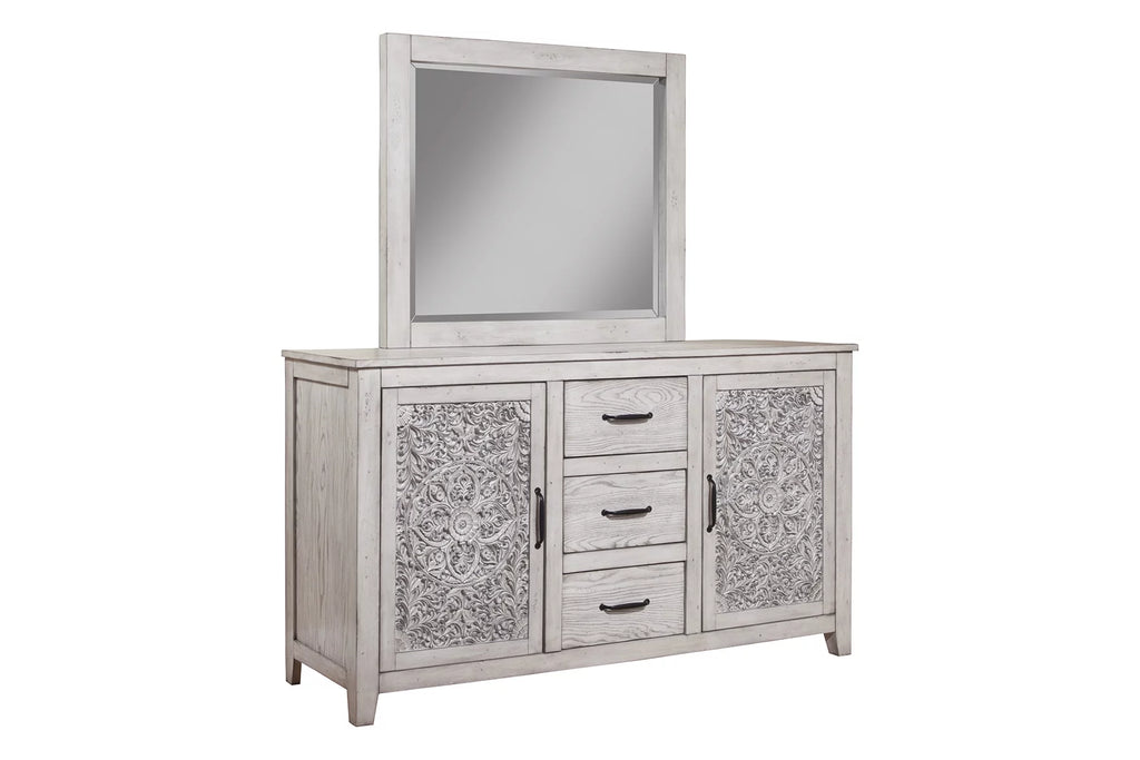 Weathered Light Gray Wood Dresser M69809