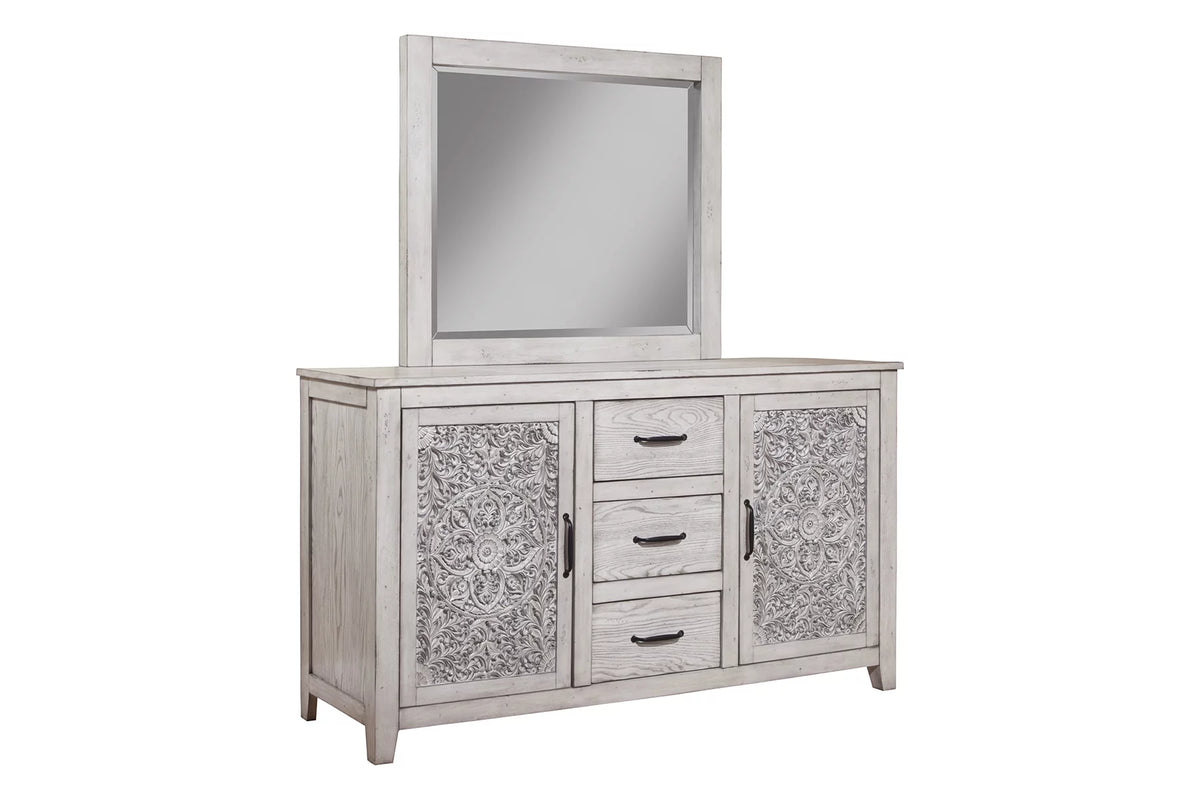 Weathered Light Gray Wood Dresser M69809