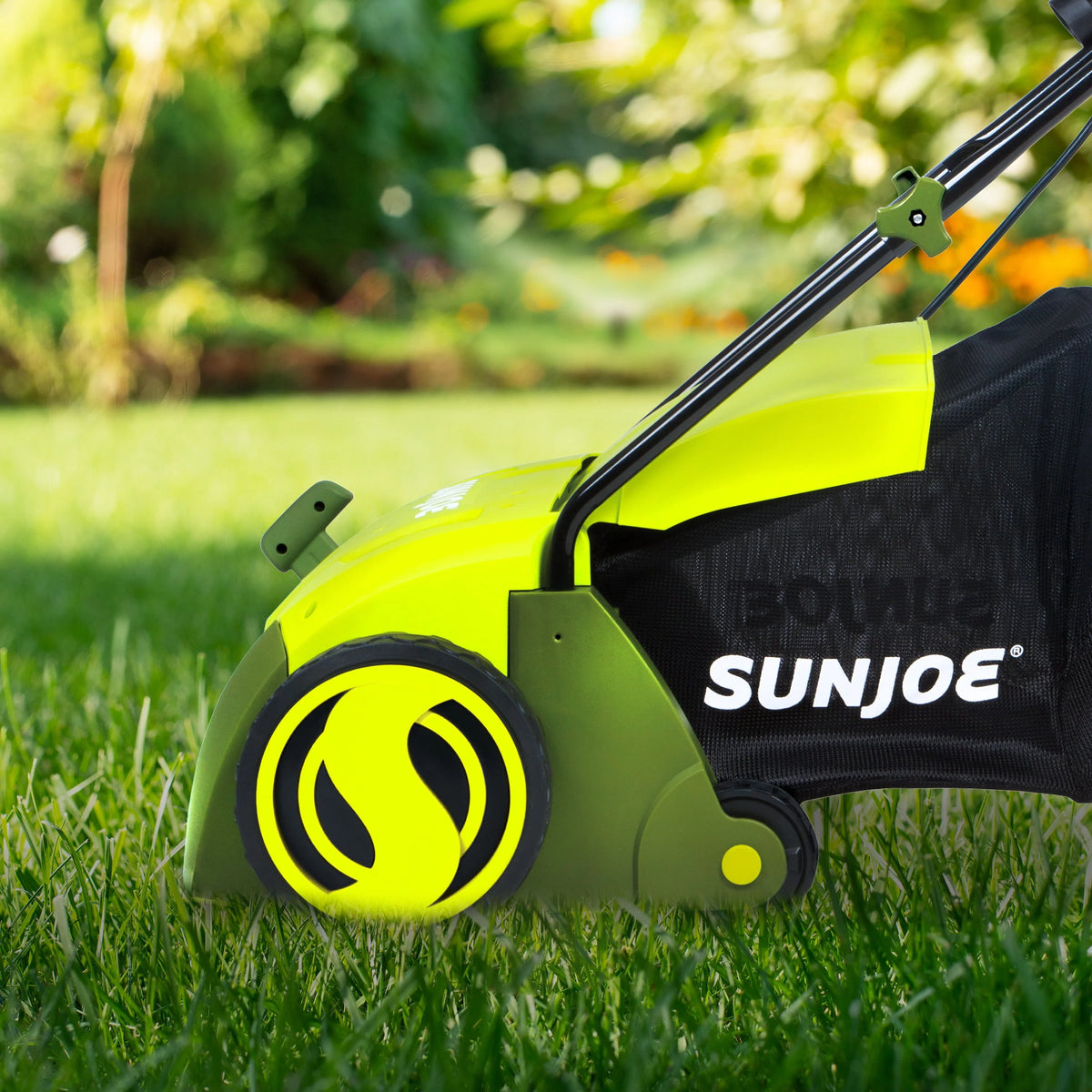 Electric 12.6-inch Lawn Dethatcher + Scarifier with Collection Bag S4112