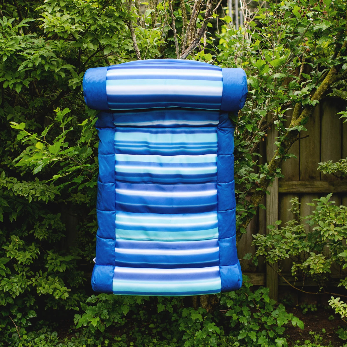Blurred Blue Mesh Pool Lounger with Headrest A809820