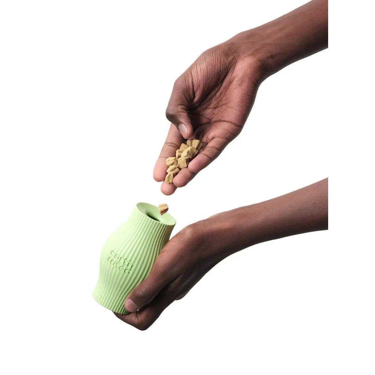 Dog Treat Toy Green Rubber A586200